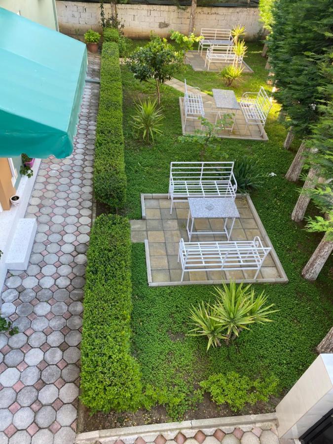 Vila Ajdinaj Berat Bagian luar foto