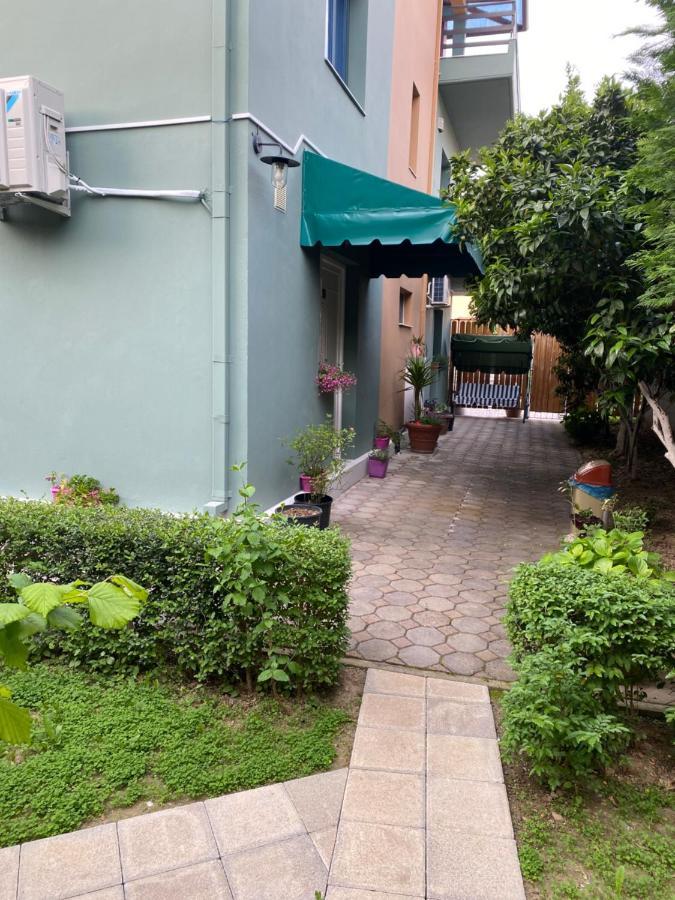 Vila Ajdinaj Berat Bagian luar foto