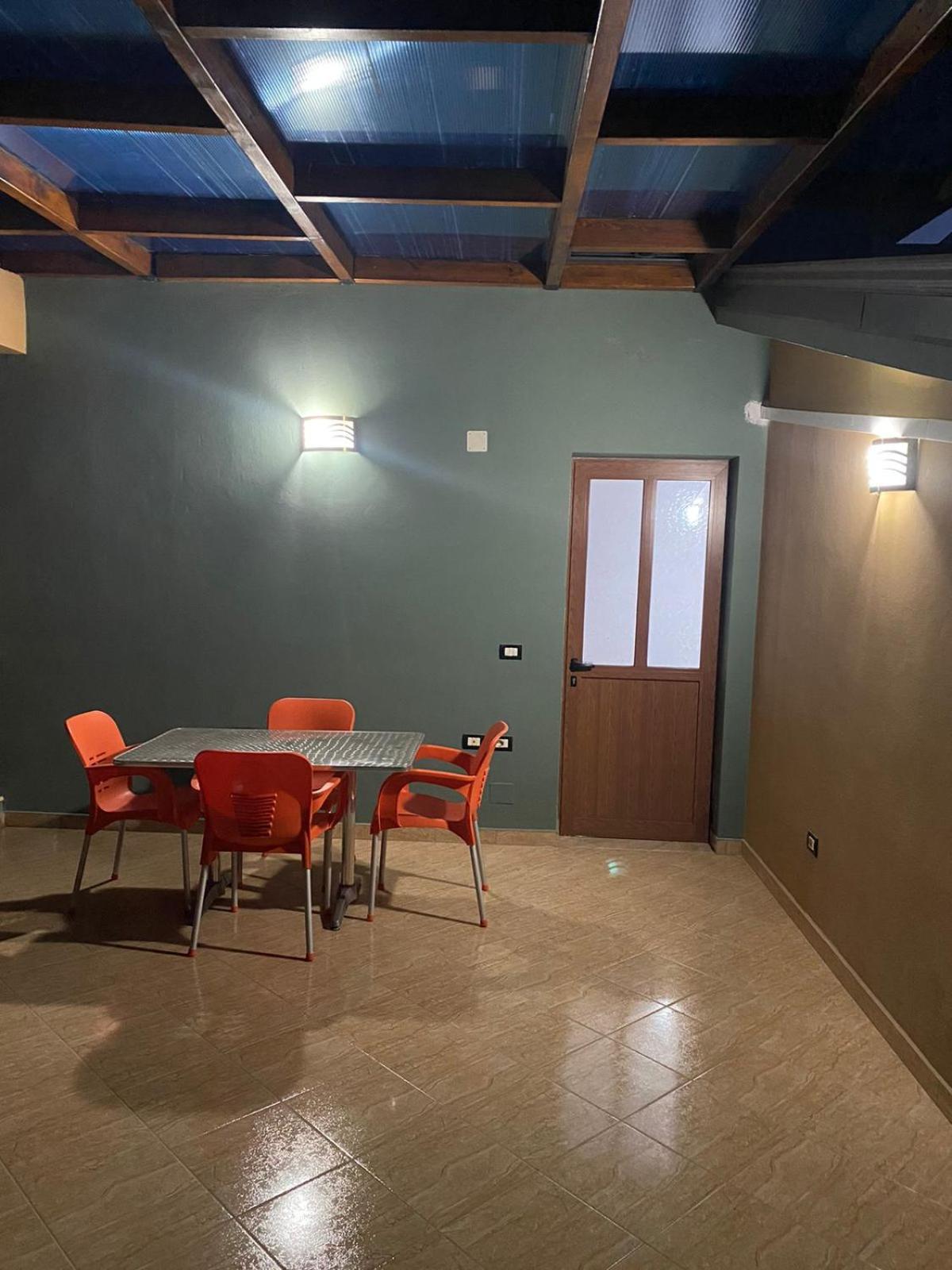 Vila Ajdinaj Berat Bagian luar foto